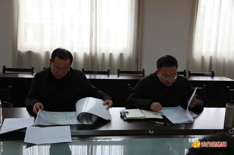 吴锦调研老干部工作暨老年大学建设情况