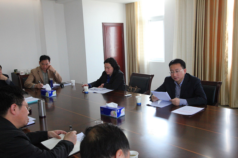 曹宏伟到市国土局、市委老干局调研教育实践活动