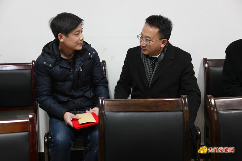 曹部长看望慰问部分市管拔尖人才